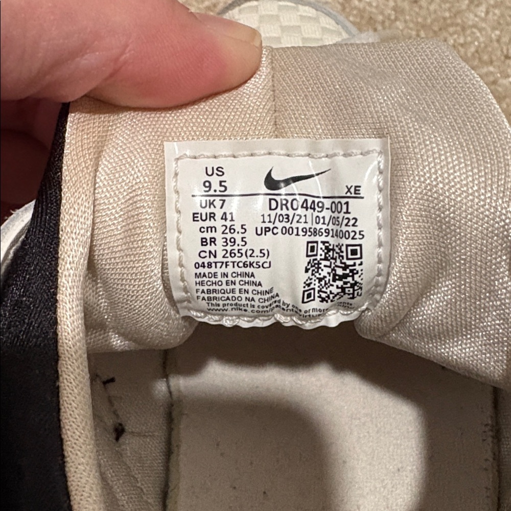 Nike Black and White Athletic Shoes - Picture 5 of 5